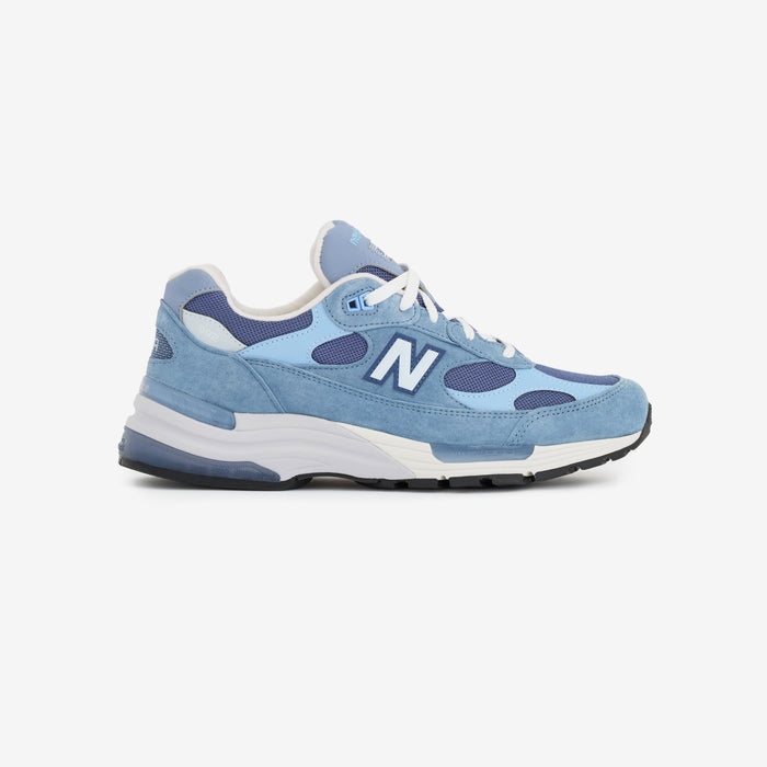 992
