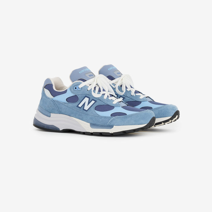 992