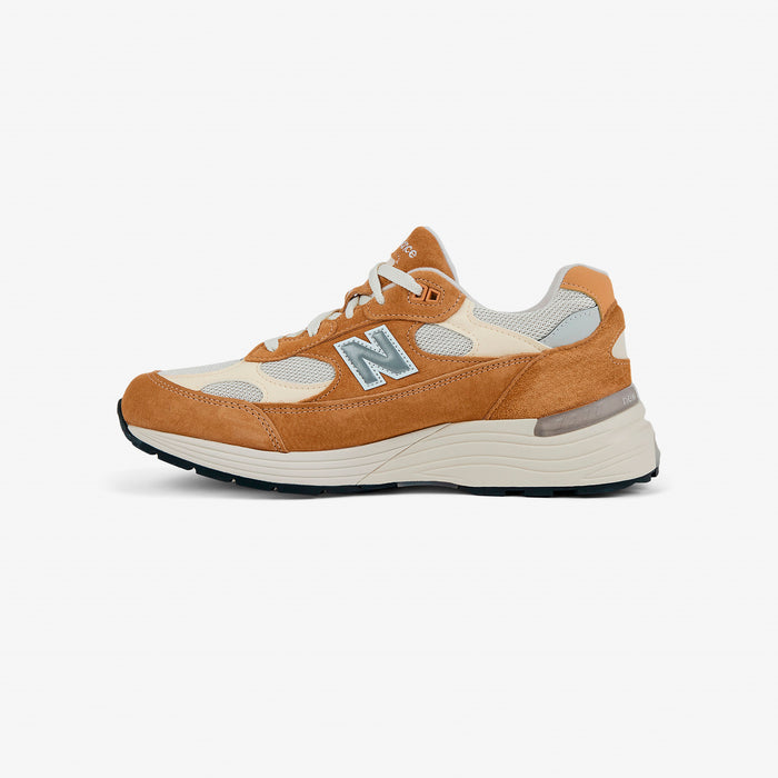 992