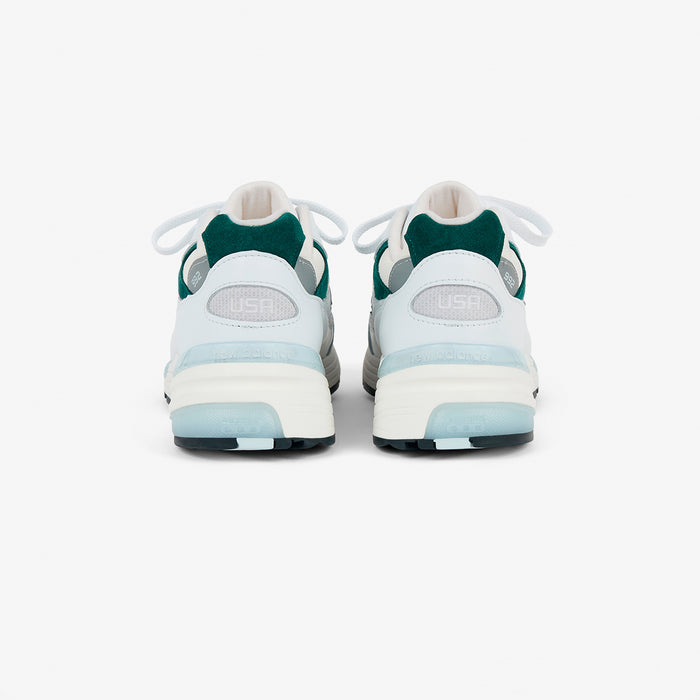 992