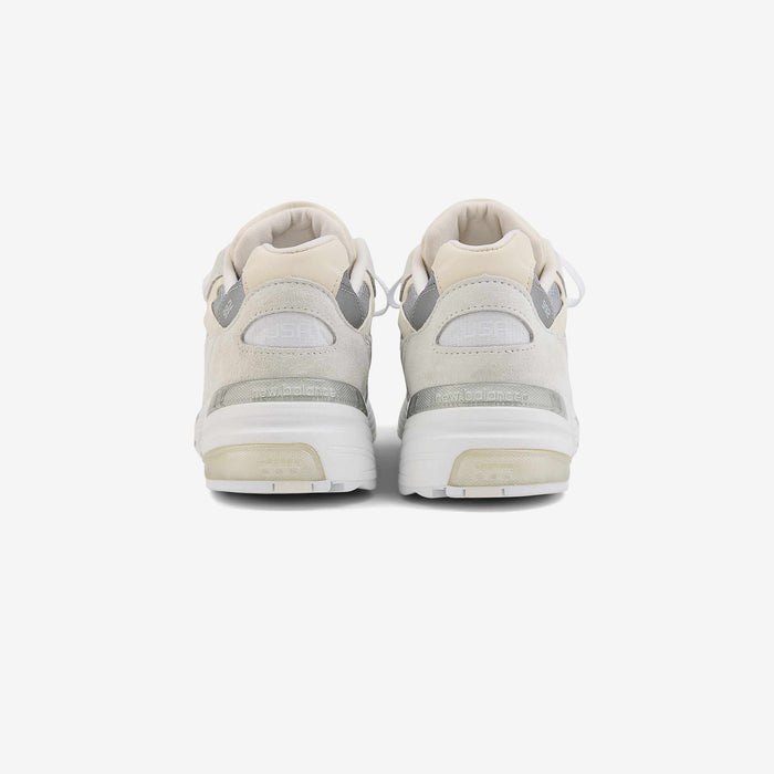 992