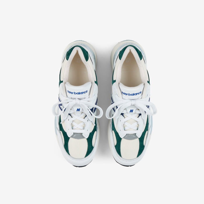 992