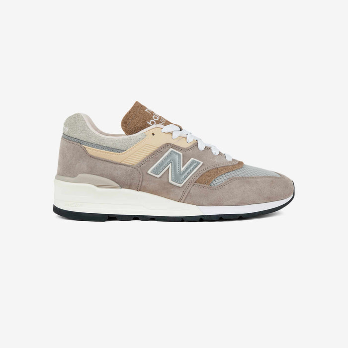 997