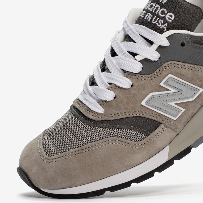 997