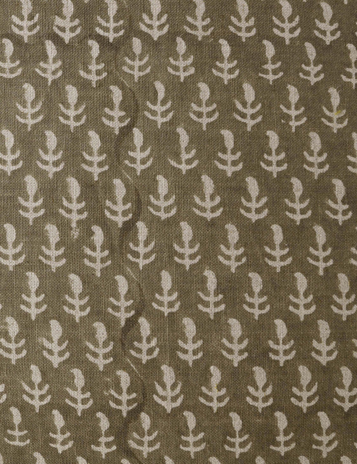 #color:taupe #style::lumbar #style::square