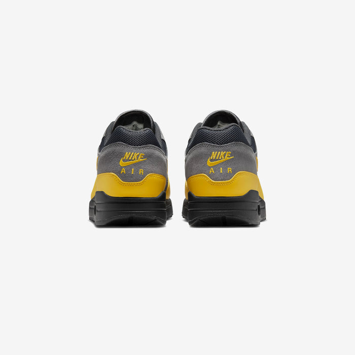Air Max 1 Essential