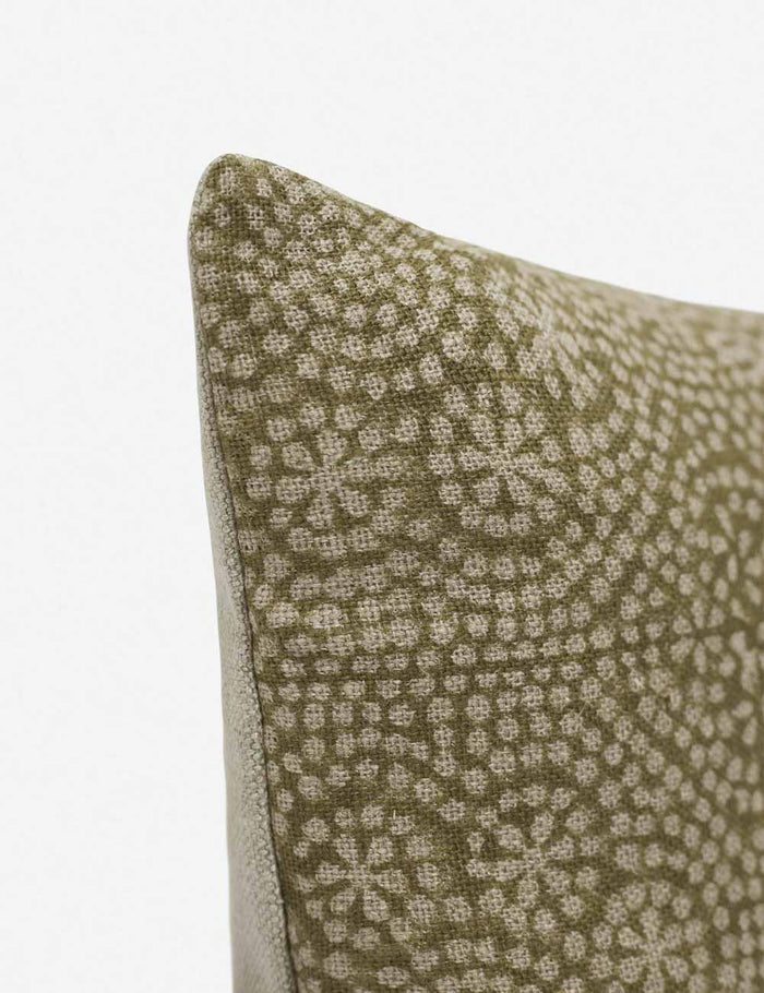 #color::pistachio #style::lumbar