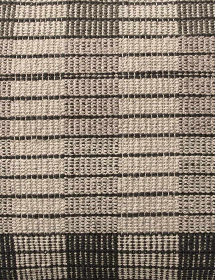 #color::ivory-and-black #fill:down #fill:polyester