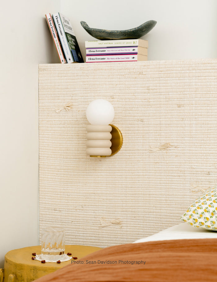 #color::ivory #size::1-light
