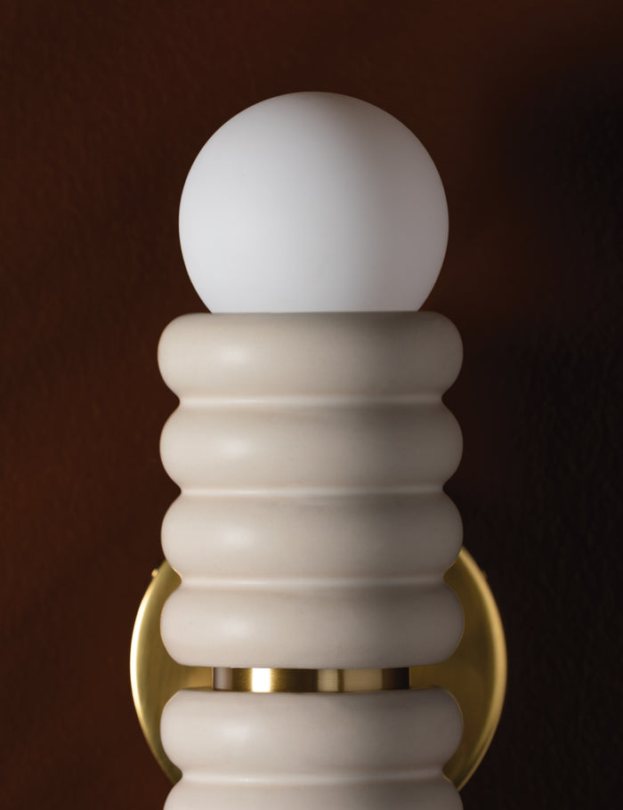 #color::ivory #size::2-light