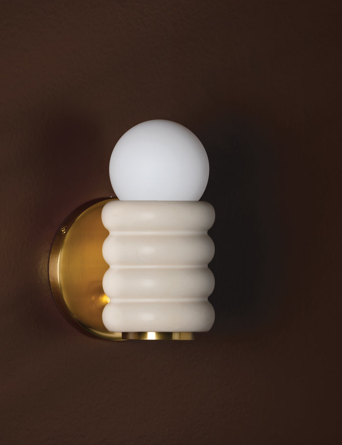 #color::ivory #size::1-light