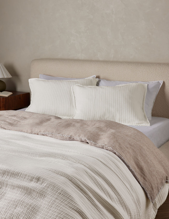 #color::cream #size::standard
