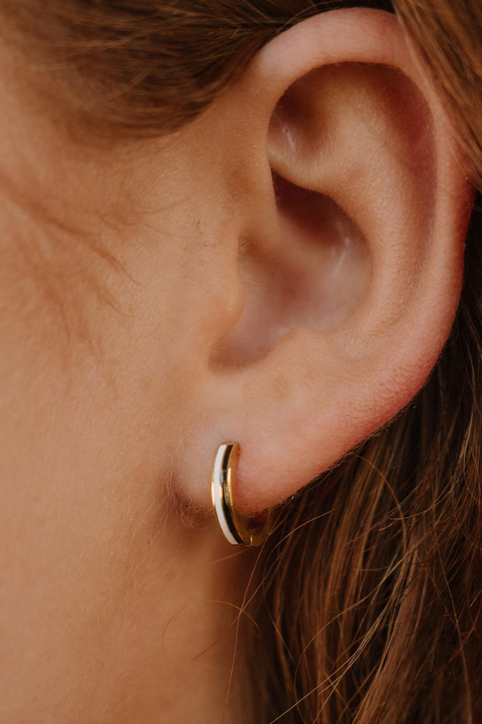 Contrast Enamel Titanium Hoops - Black & White