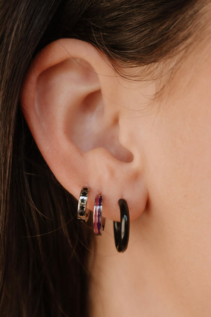 Contrast Enamel Titanium Hoops - Raven