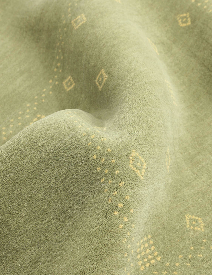 #color::sage #size::5--x-8- #size::8--x-10- #size::9--x-12- #size::10--x-14- #size::6--x-9- #size::2--6--x-8--runner