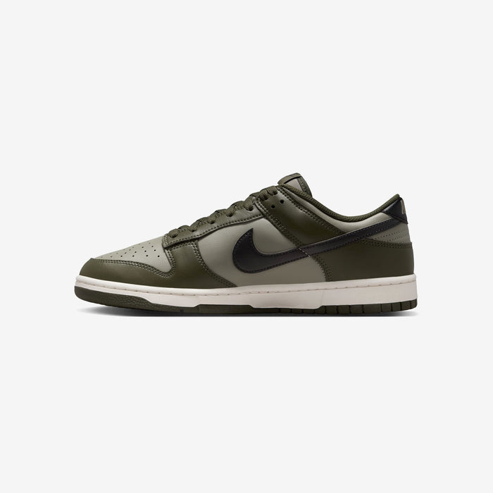 Dunk Low Retro