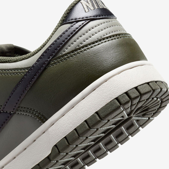 Dunk Low Retro