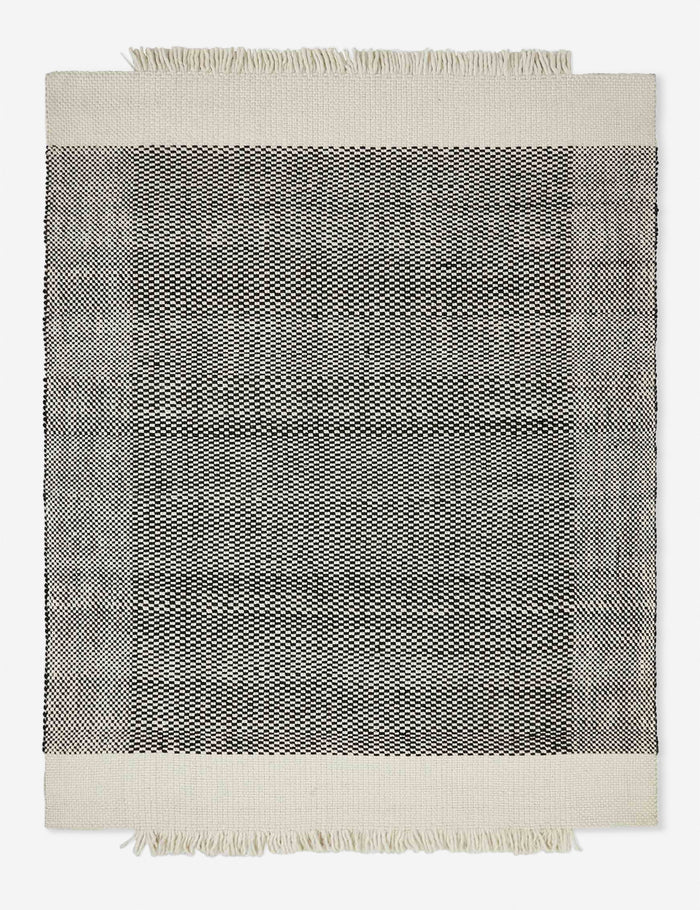 Black / 2'6" x 8'