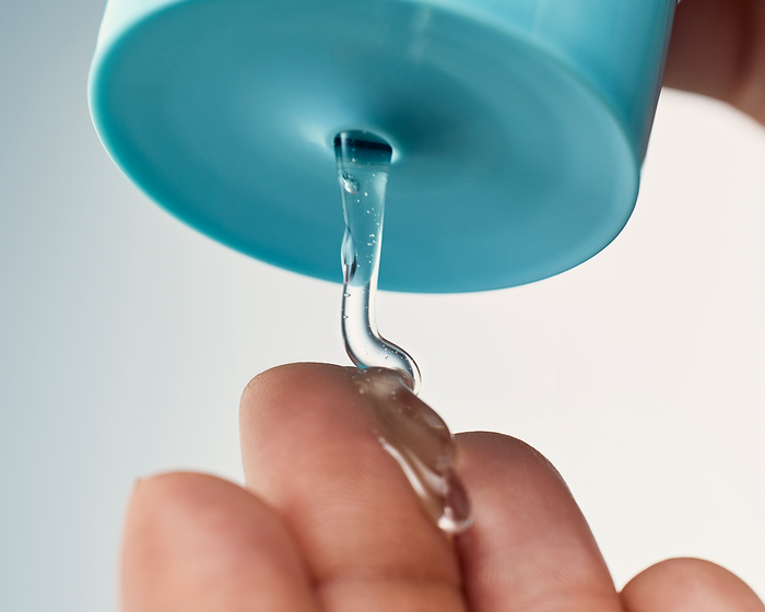 Ceramide + Ectoin Gentle Gel Cleanser Action Image