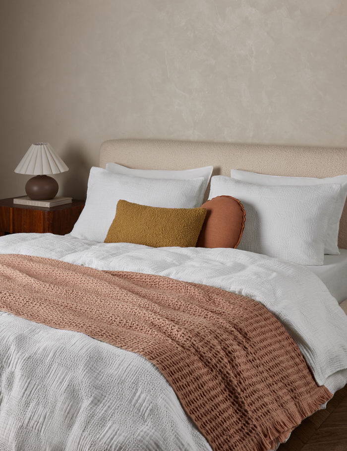 #color::white #size::full-queen #size::king-cal-king #type::duvet-cover #type::duvet-set