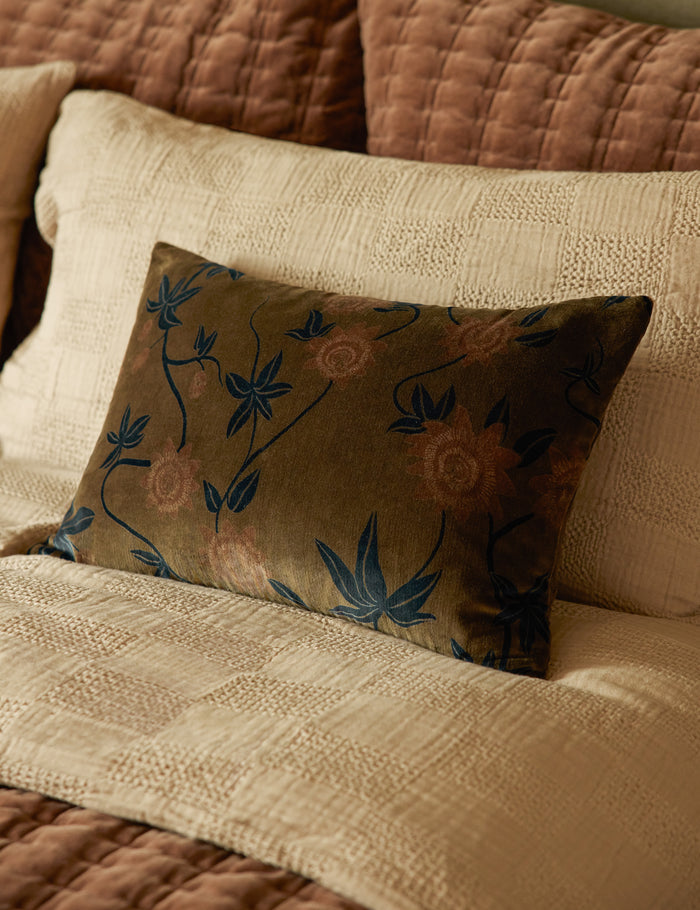 #color::taupe #size::full-queen #size::king-cal-king #type::duvet-cover #type::duvet-set