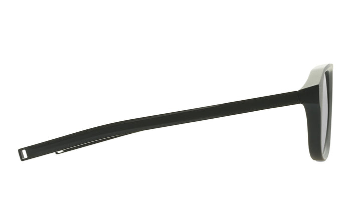 #color_matte black