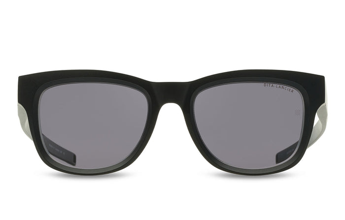 #color_matte black