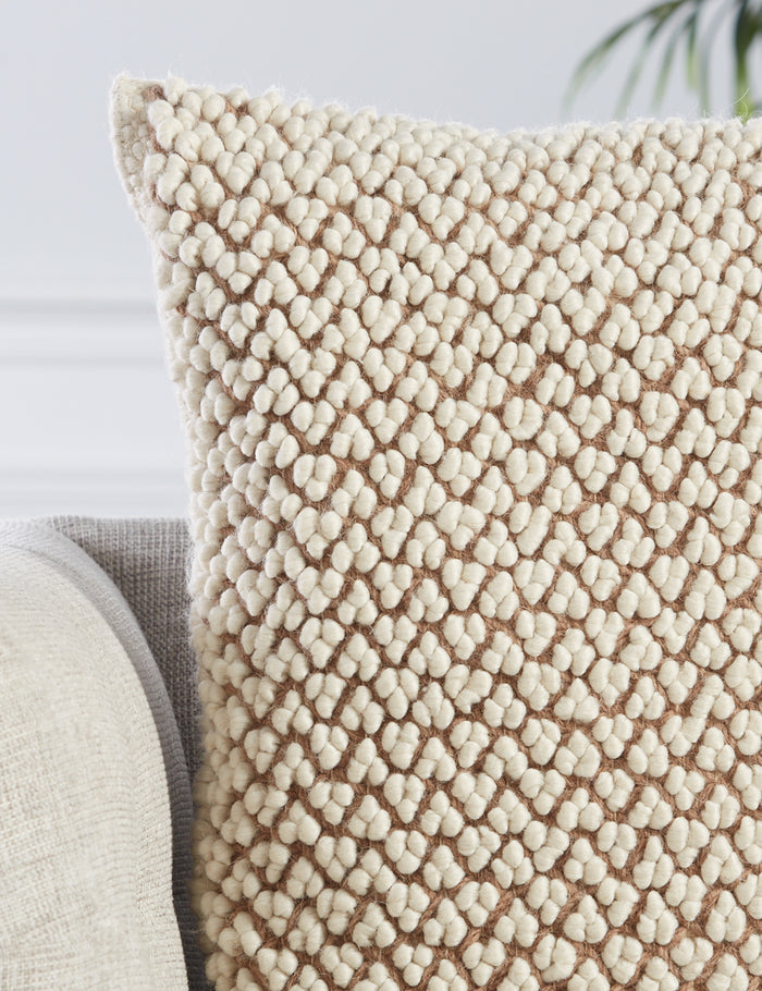 #color::tan-and-ivory #insert::down insert::polyester