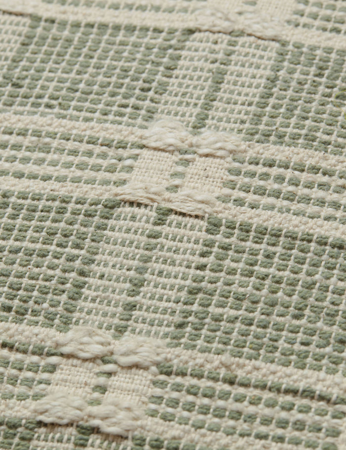 #insert::down #insert::polyester