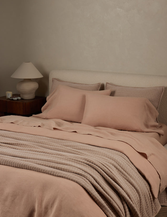 #color::blush #size::king #size::standard