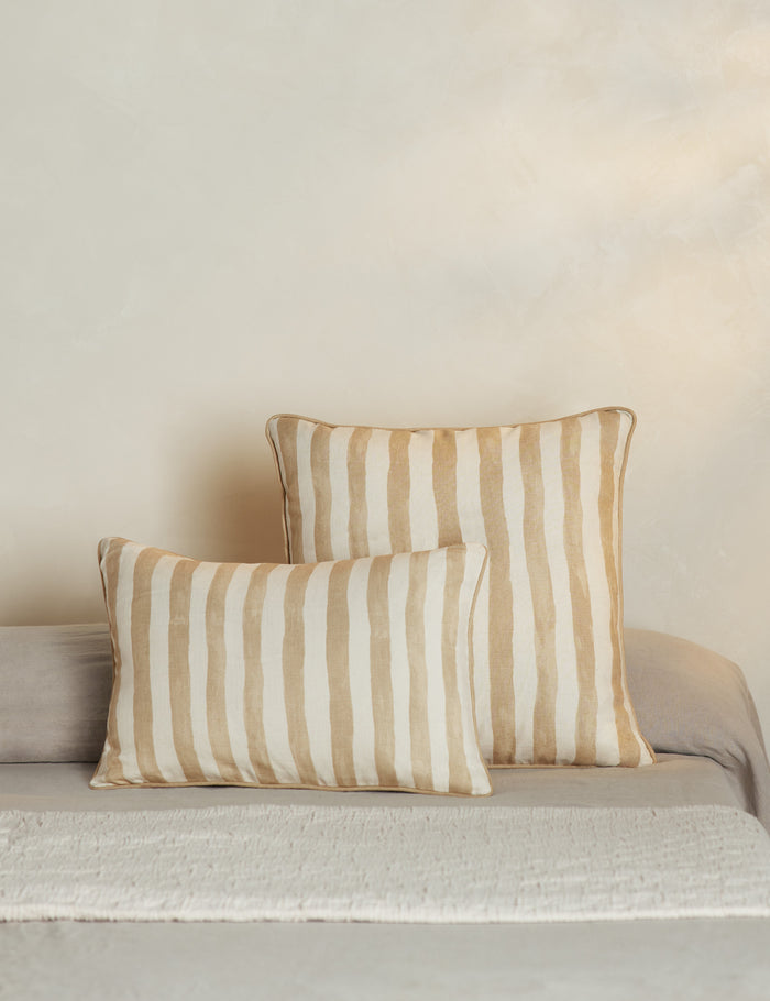 Natural and Ivory / Square / With Feather Down Insert