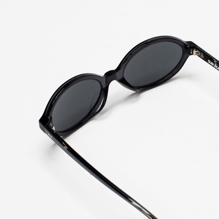 Pearl Dark Transparent Grey