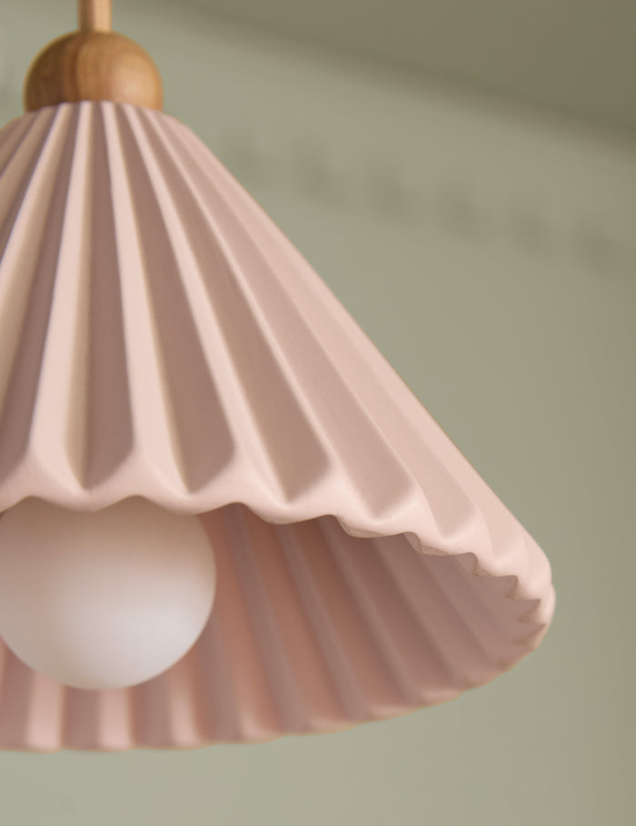 #color::blush #size::7"dia #finish::honey-oak