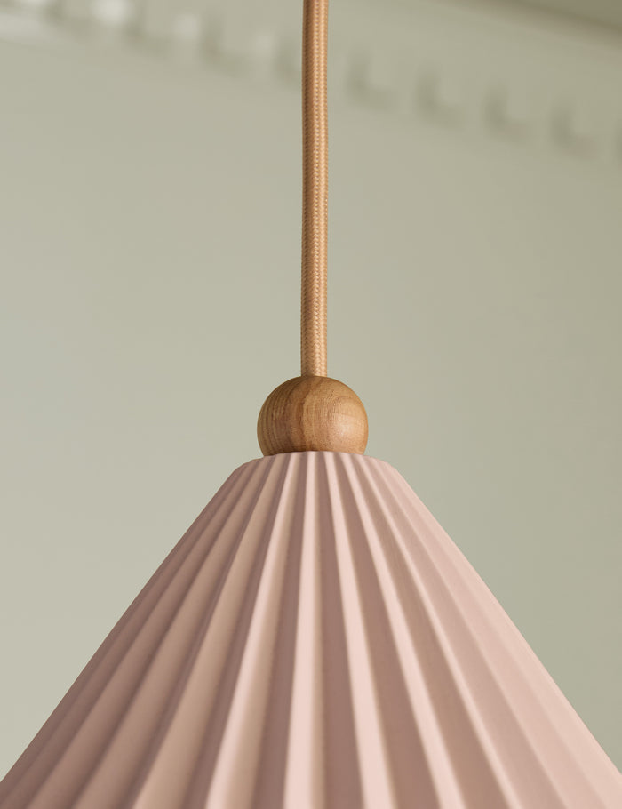 #color::blush #size::7"dia #finish::honey-oak