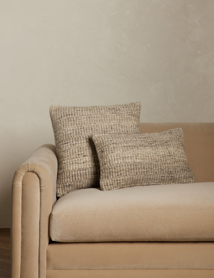 #color::dark-natural #style::lumbar