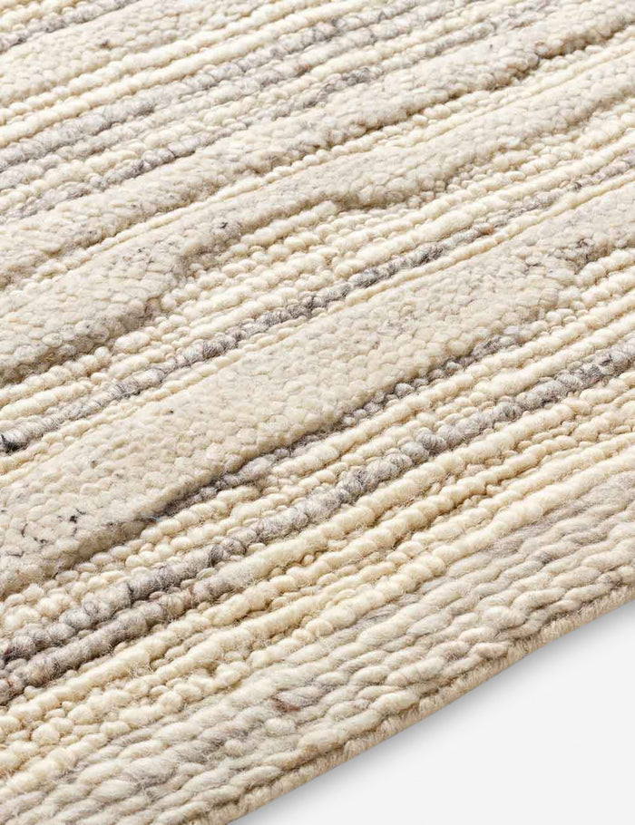 #color::gray #size::2--x-3- #size::2-6--x-8- #size::5--x-7-6- #size::8--x-10- #size::9--x-12- #size::10--x-14- | Close up of the Rizzoli gray rug