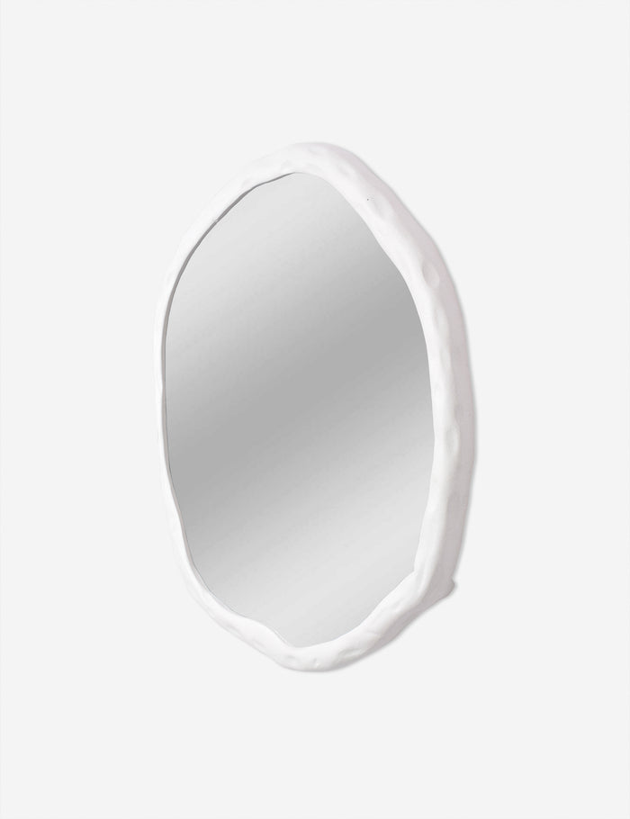 #color::white #size::small