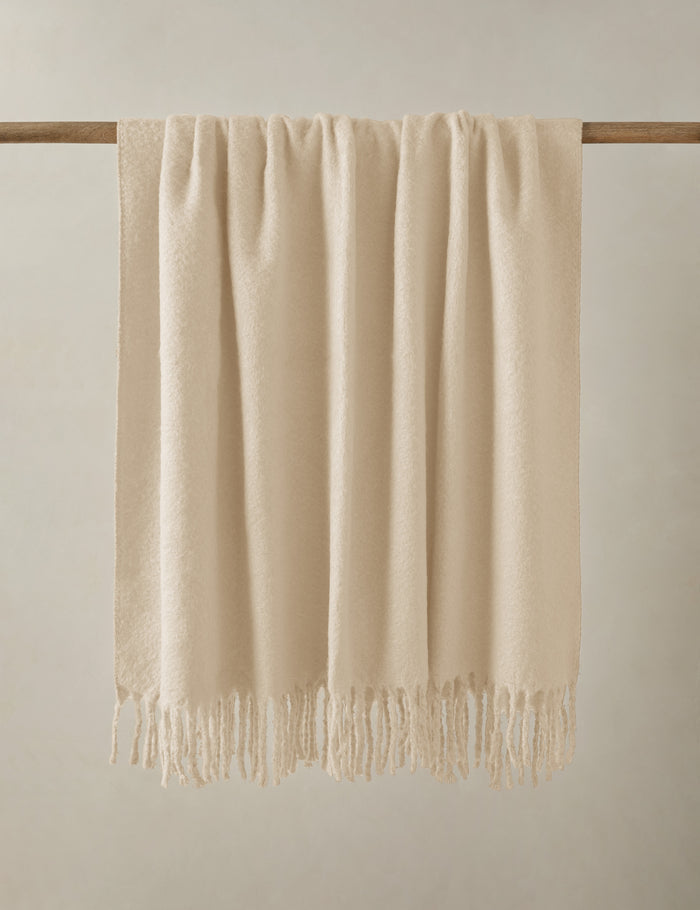 #color::cream
