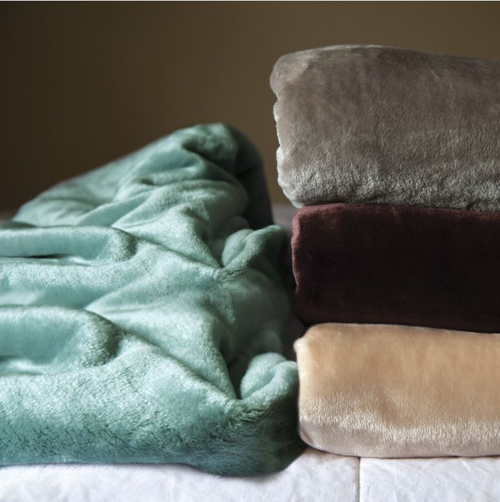 Sposh Chelour Throws & Blankets