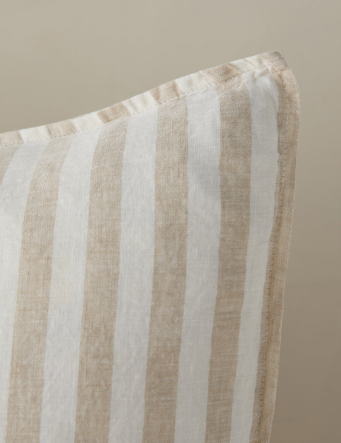 #color::natural-and-ivory #size::euro