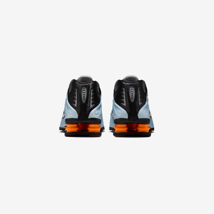 Wmns Shox R4