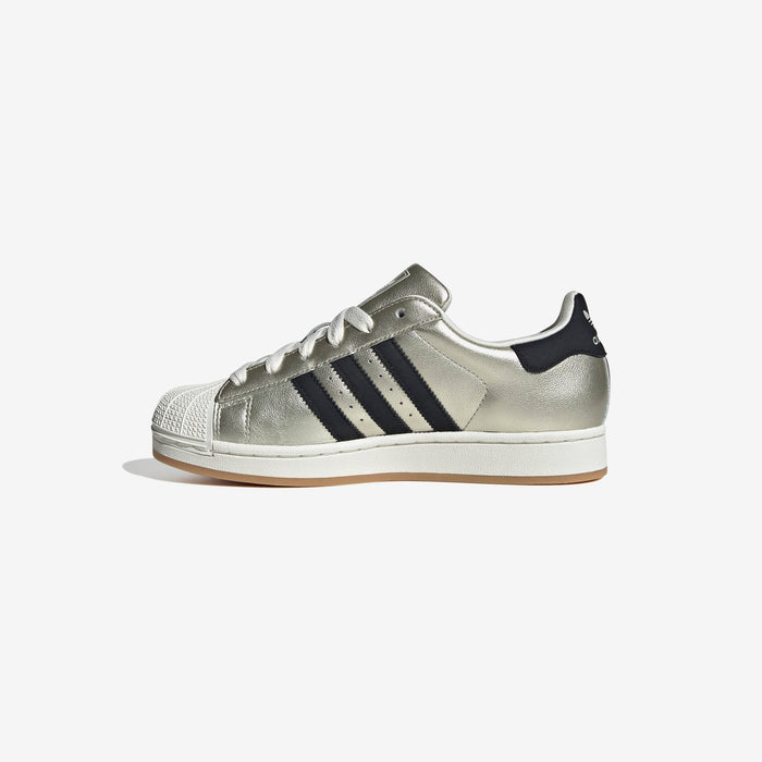 Wmns Superstar II