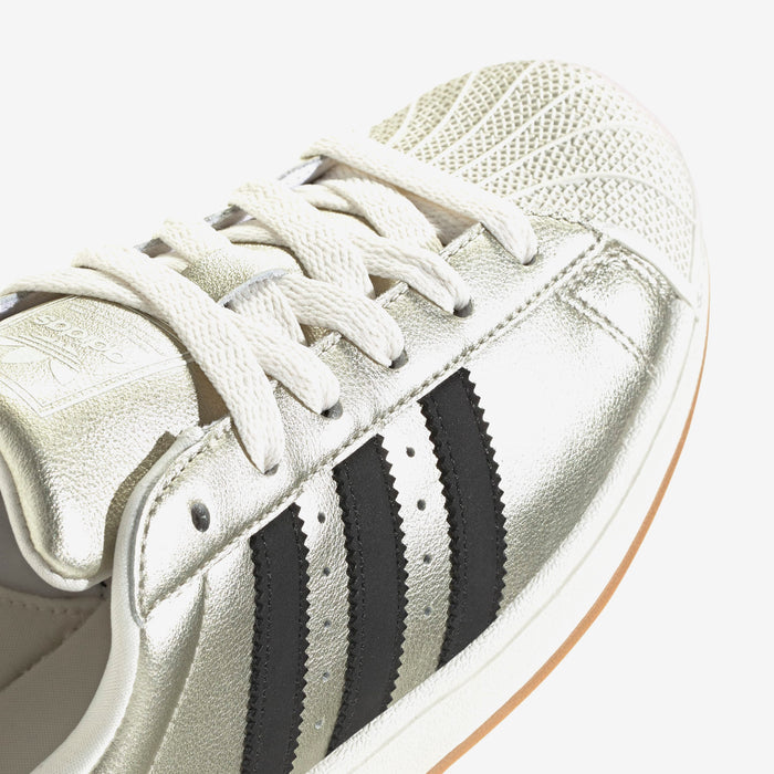 Wmns Superstar II